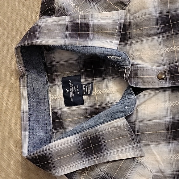 AEO pearl snap button down shirt - Picture 2 of 7